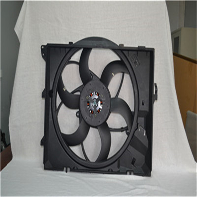 Охлаждающий вентилятор 17117590699 автоматического двигателя электрический 17427523259 для БМВ Э90